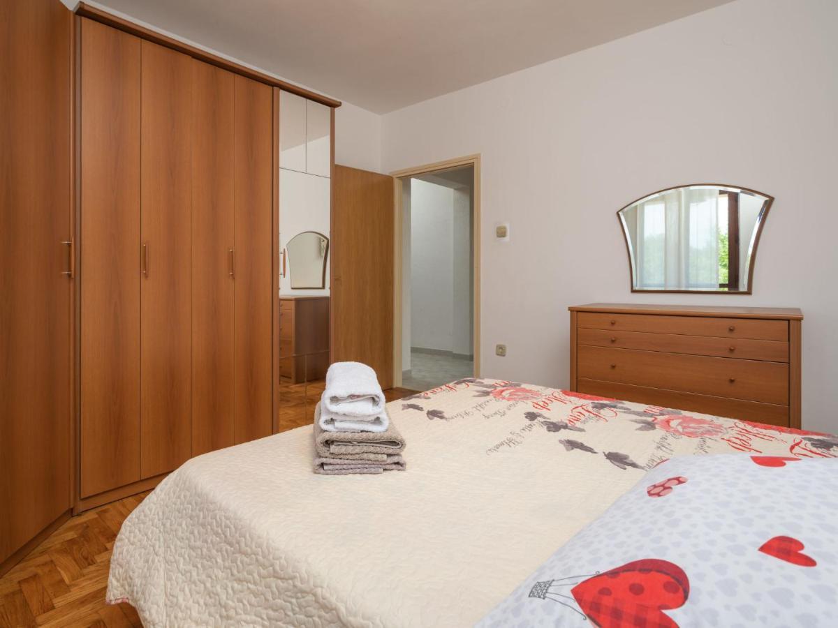 Holiday Home Ana By Interhome Nedescina Exterior photo